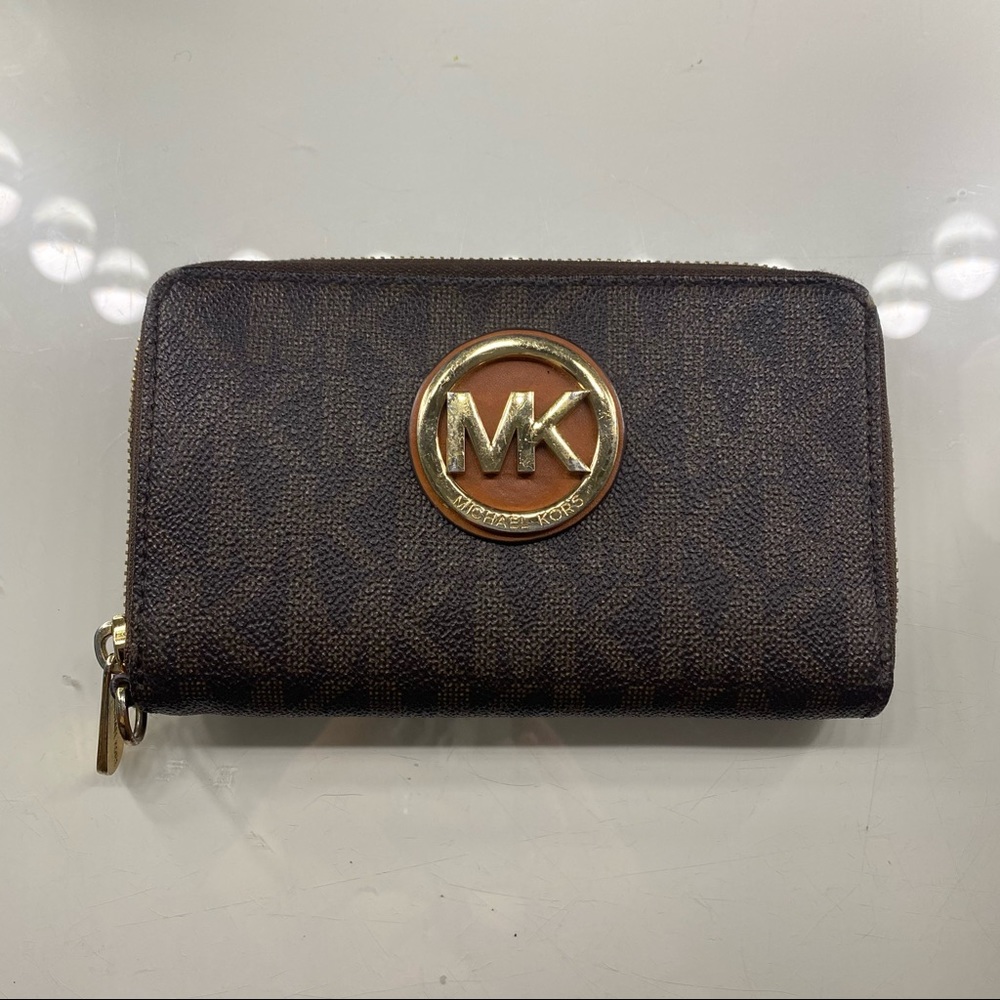 Michael Kors wallet